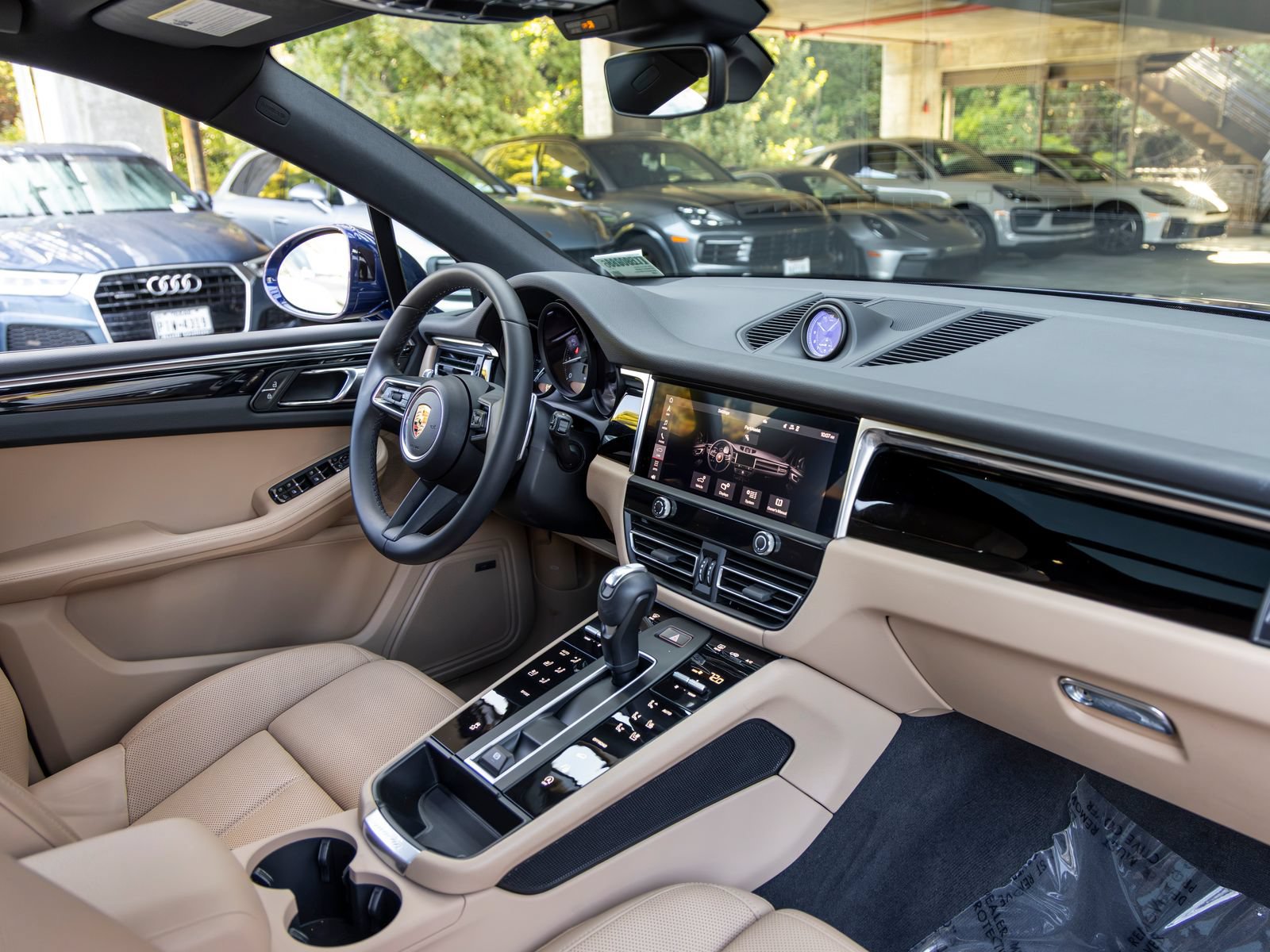 Certified 2026 Porsche Macan AWD/4WD image 62