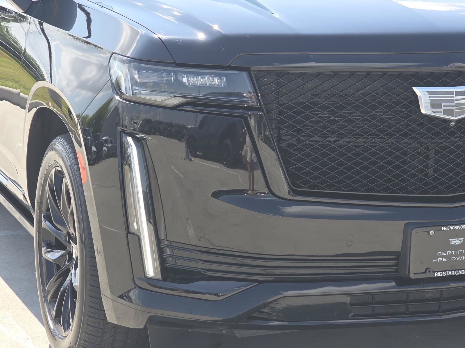 Used 2023 Cadillac Escalade ESV Sport Platinum w/ LPO, ONYX Package AWD/4WD image 9