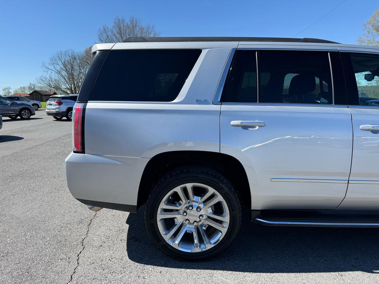 Used 2018 GMC Yukon SLT w/ Premium Edition AWD/4WD image 41