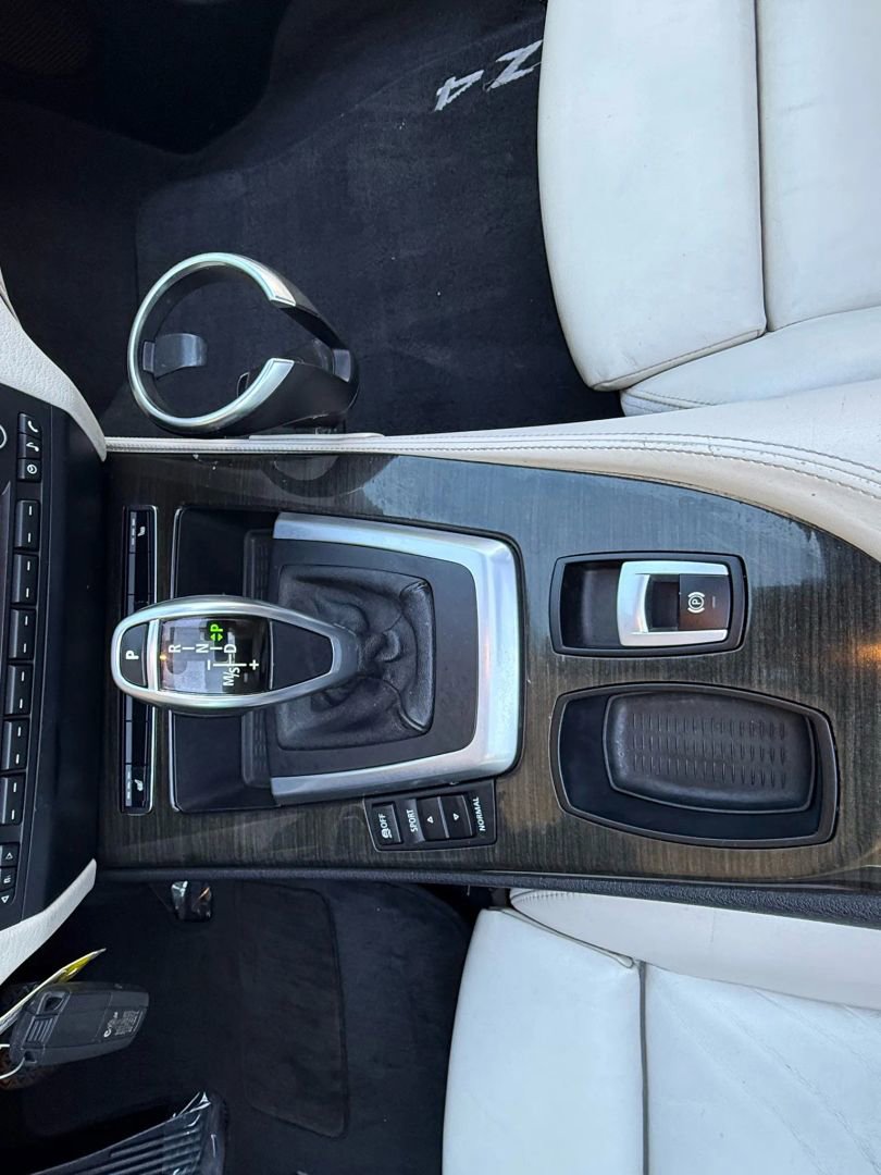 Used 2011 BMW Z4 sDrive35i image 53