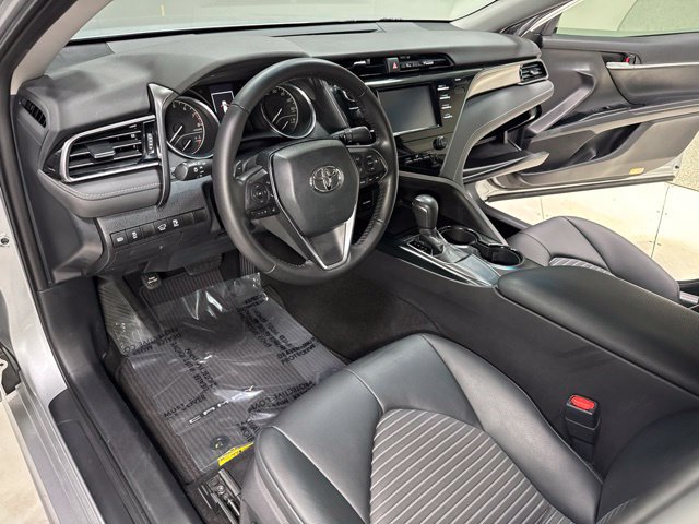 Used 2019 Toyota Camry SE FWD image 11