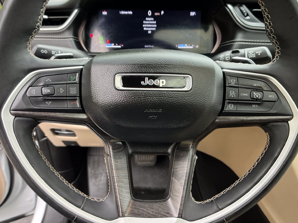 Used 2023 Jeep Grand Cherokee L Limited w/ Luxury Tech Group II AWD/4WD image 14