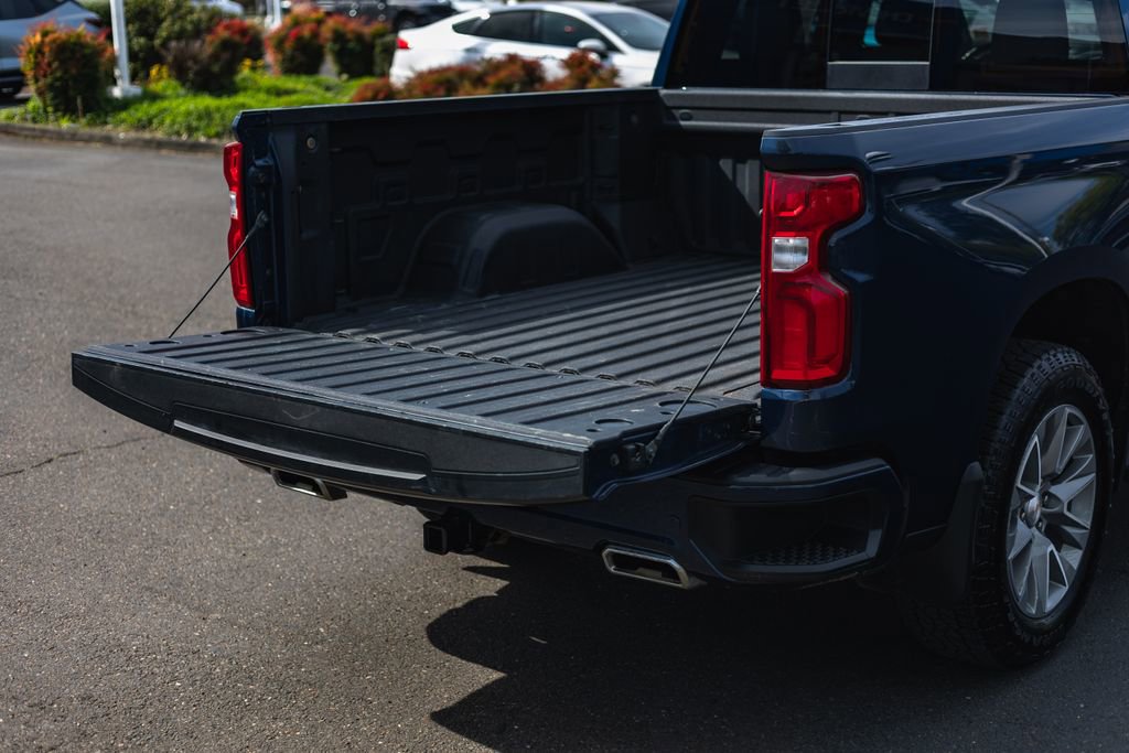 Used 2022 Chevrolet Silverado 1500 High Country w/ Safety Package II image 9