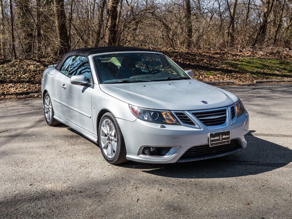 Used 2010 Saab 9-3 Aero w/ Aero Premium Package image 3