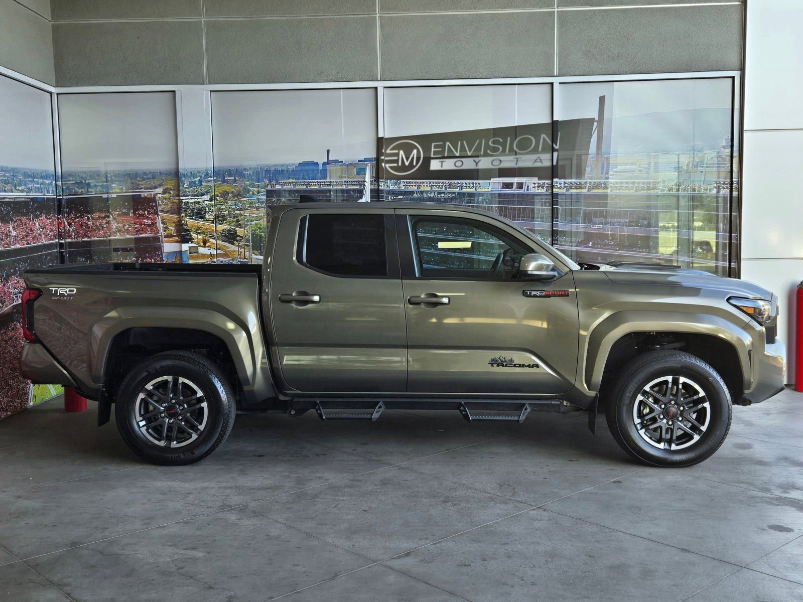 Used 2024 Toyota Tacoma TRD Sport image 4