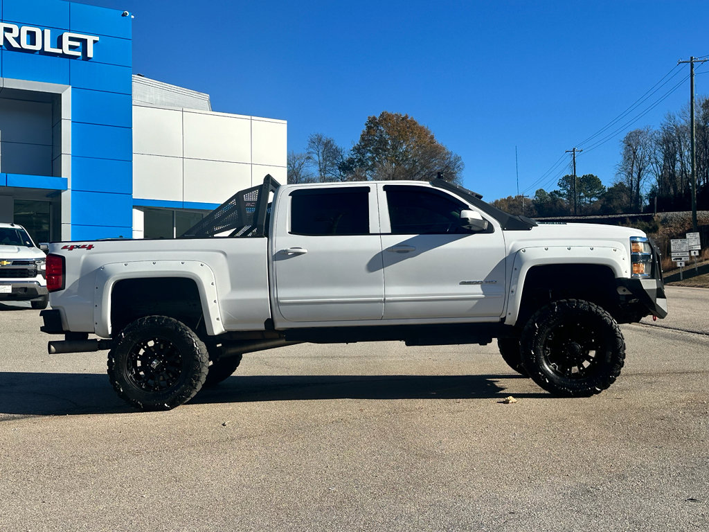 Used 2016 Chevrolet Silverado 2500 LT image 2
