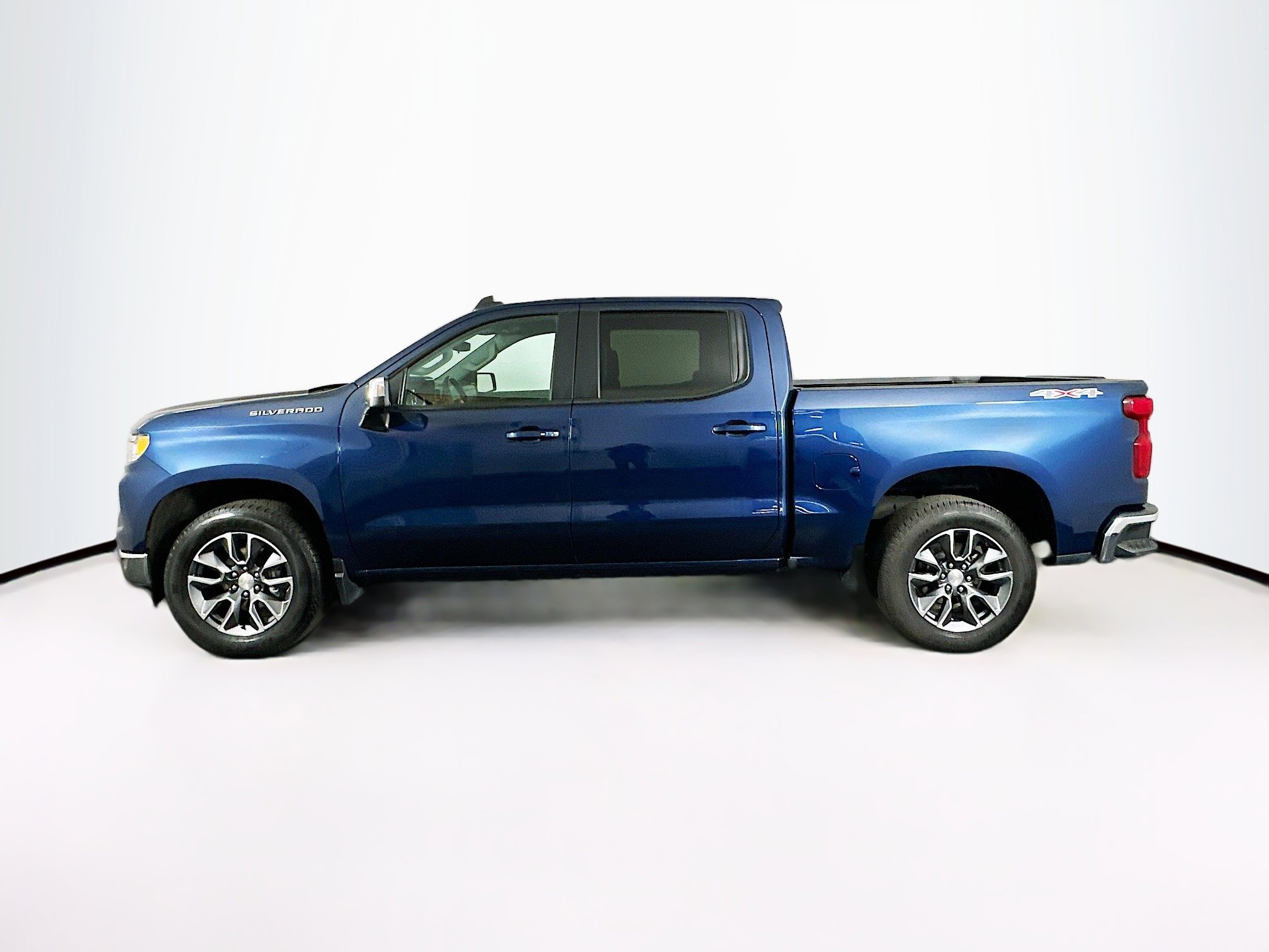 Used 2023 Chevrolet Silverado 1500 LT image 4