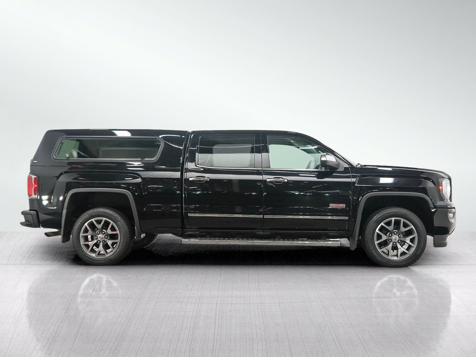 Used 2016 GMC Sierra 1500 SLE w/ All-Terrain Package AWD/4WD image 6