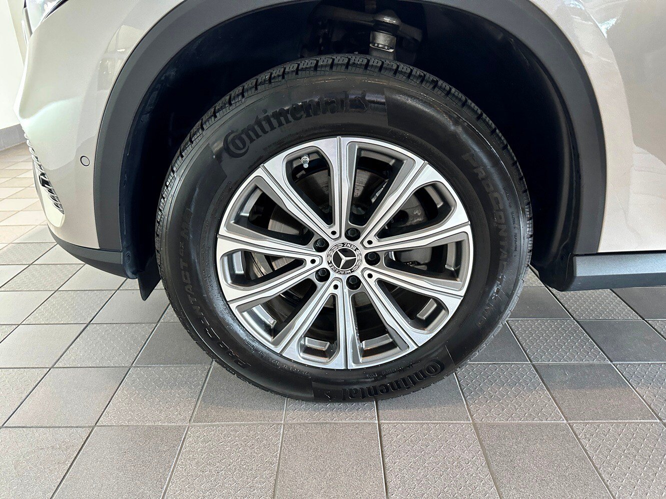 Used 2024 Mercedes-Benz GLC 300 4MATIC image 39
