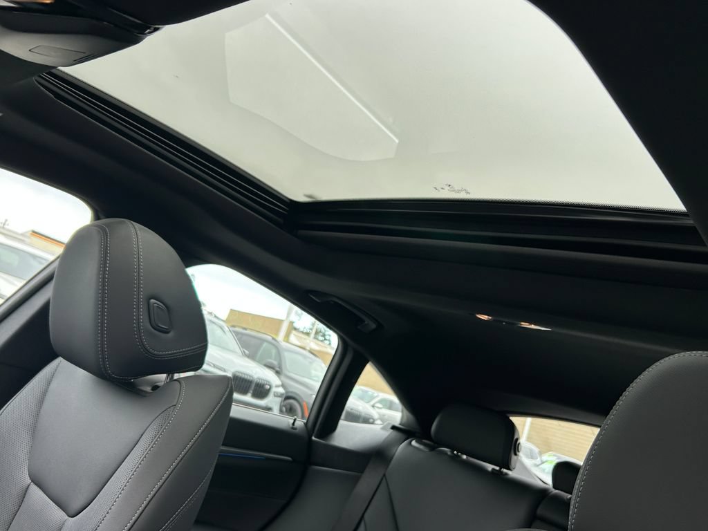 Used 2023 BMW i4 eDrive35 w/ Premium Package RWD image 16