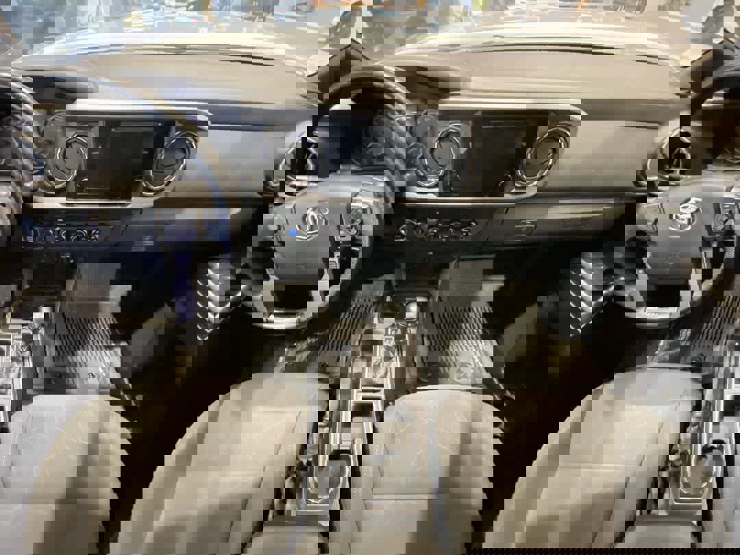 Certified 2019 Toyota Tacoma TRD Off-Road image 24