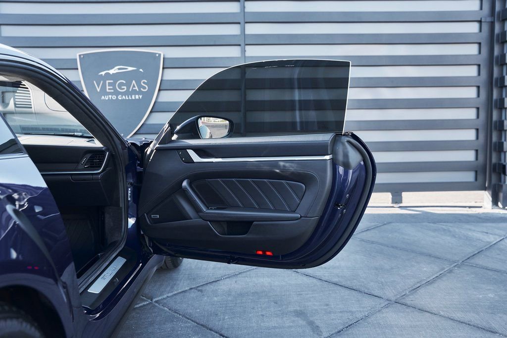 Used 2024 Porsche 911 Turbo image 22