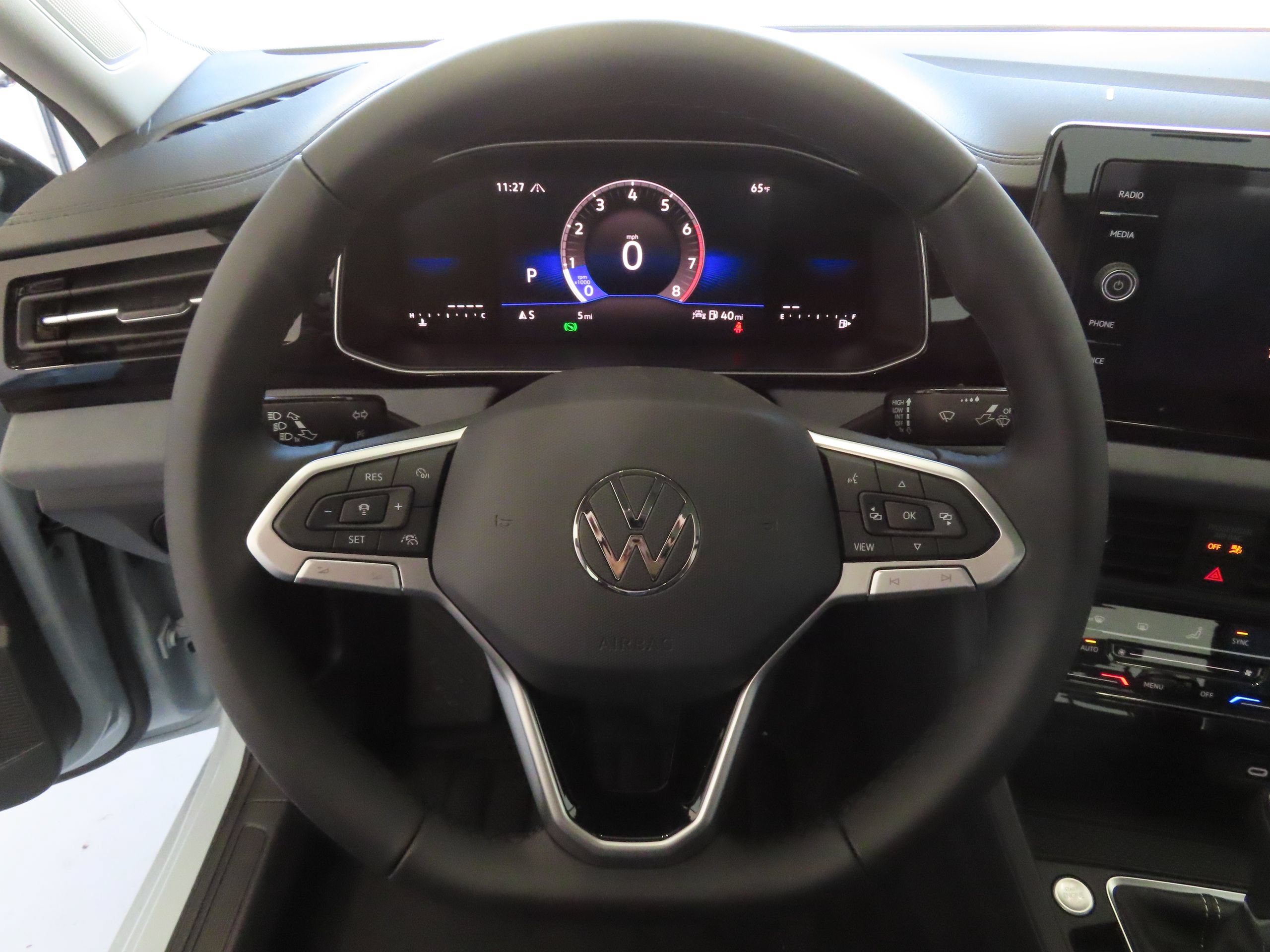 New 2026 Volkswagen Jetta SE FWD image 15