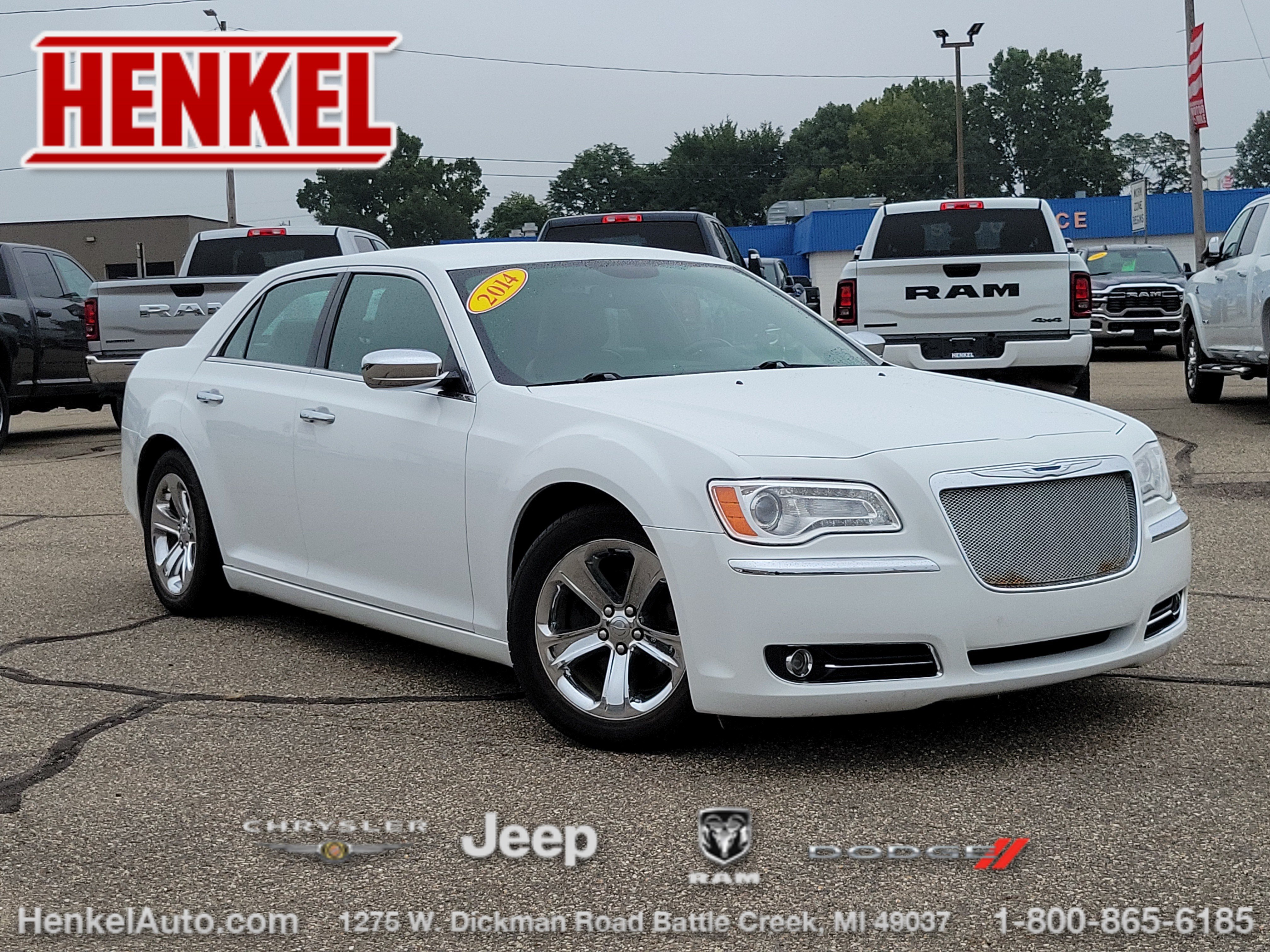 Used 2014 Chrysler 300 C RWD image 1