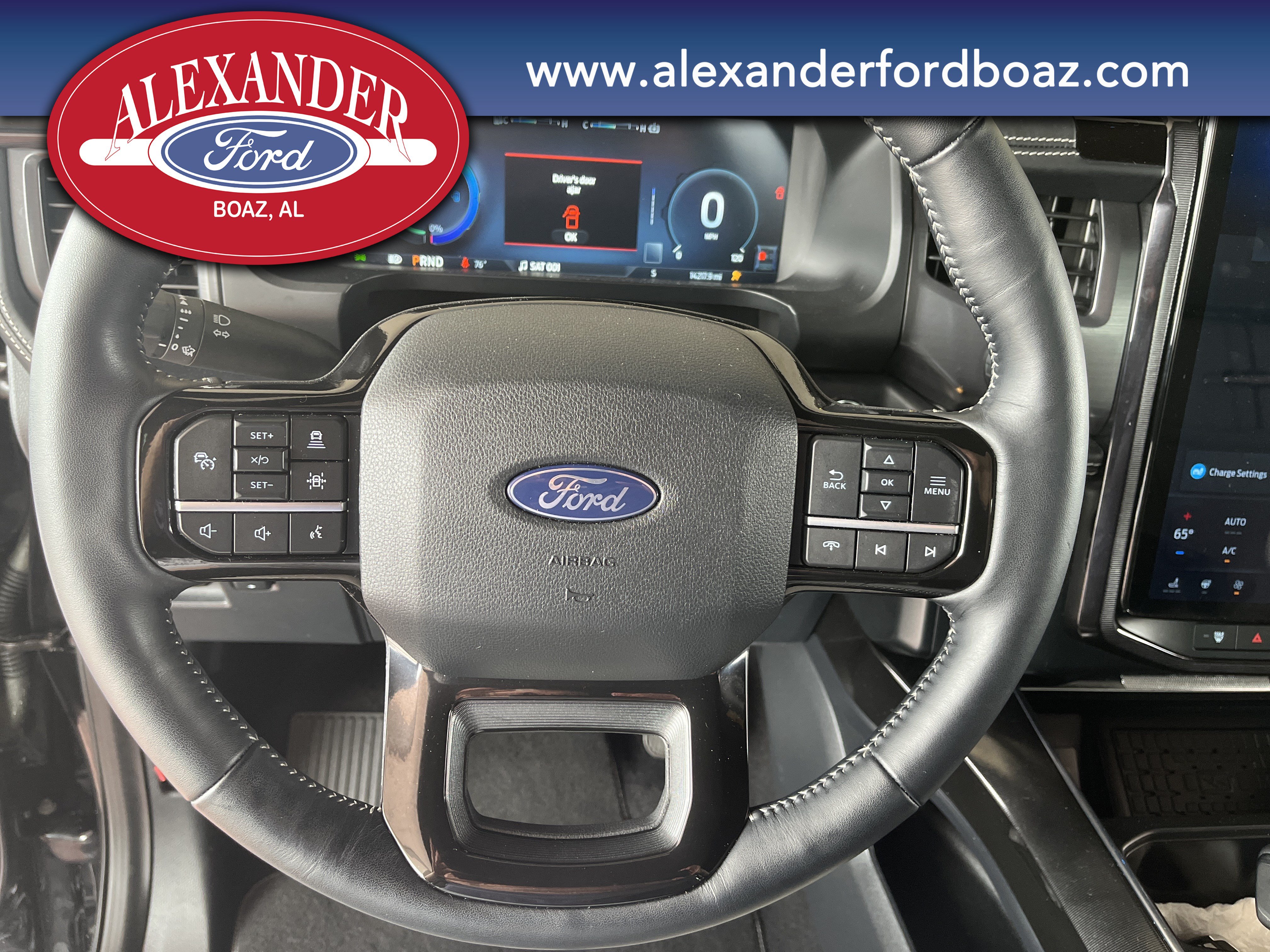 Used 2025 Ford F150 Lightning Platinum AWD/4WD image 24
