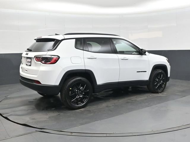 New 2026 Jeep Compass Latitude image 3