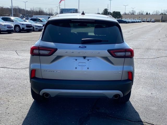 Used 2023 Ford Escape Platinum AWD/4WD image 4