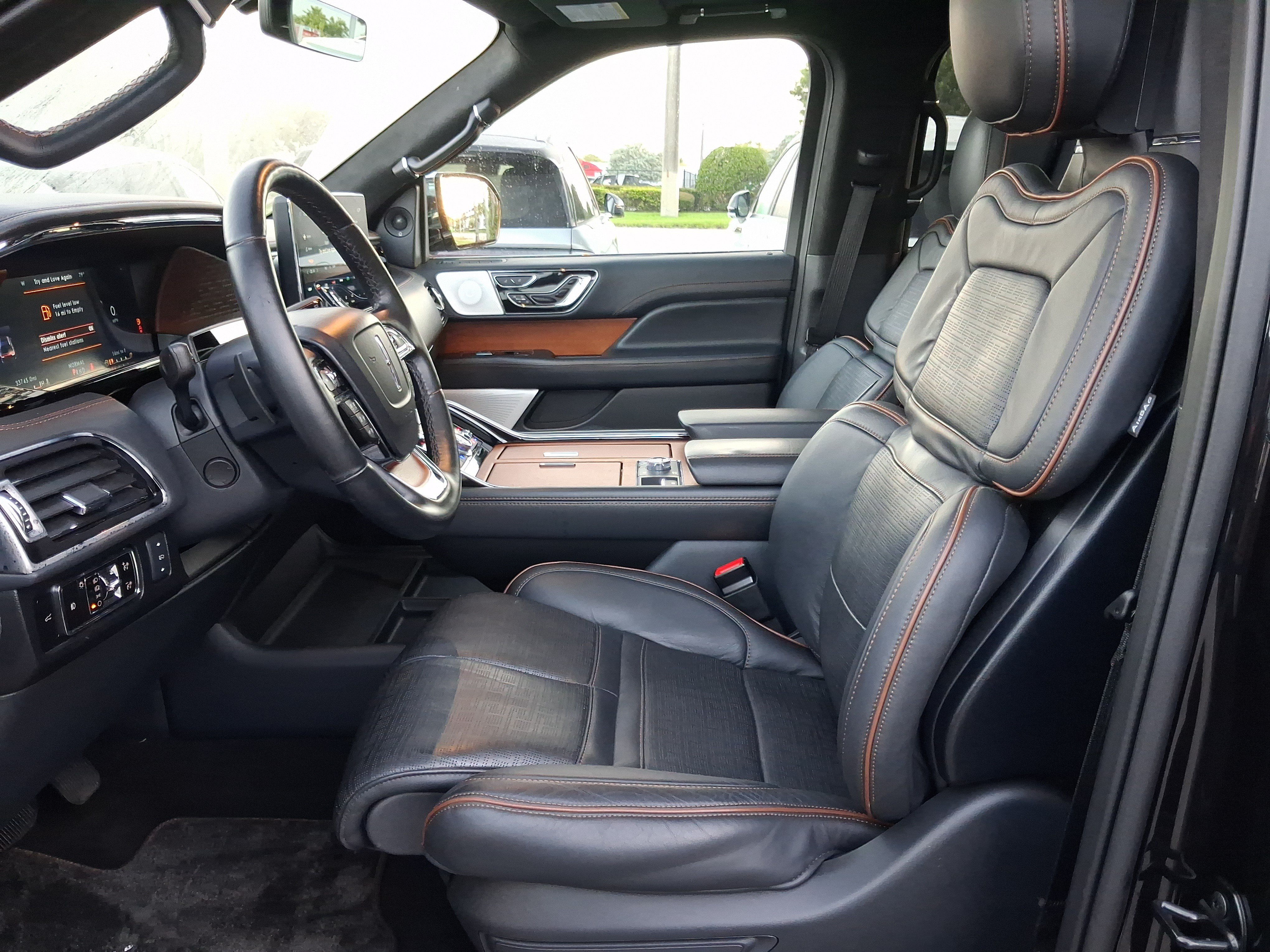 Certified 2023 Lincoln Navigator Black Label AWD/4WD image 12