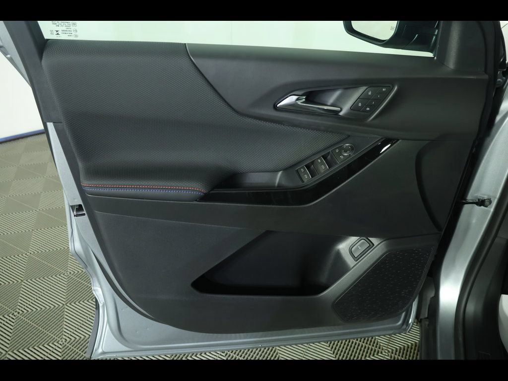 New 2026 Chevrolet Equinox RS w/ Convenience Package III FWD image 25