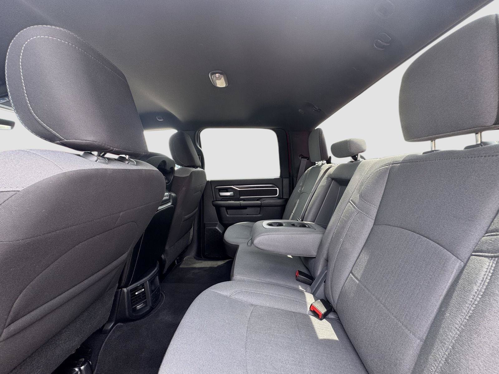 Used 2024 RAM 2500 Big Horn AWD/4WD image 34