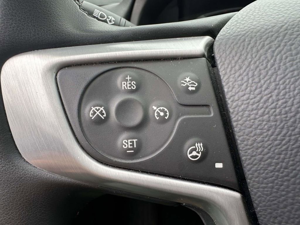 Used 2024 GMC Terrain SLT image 33