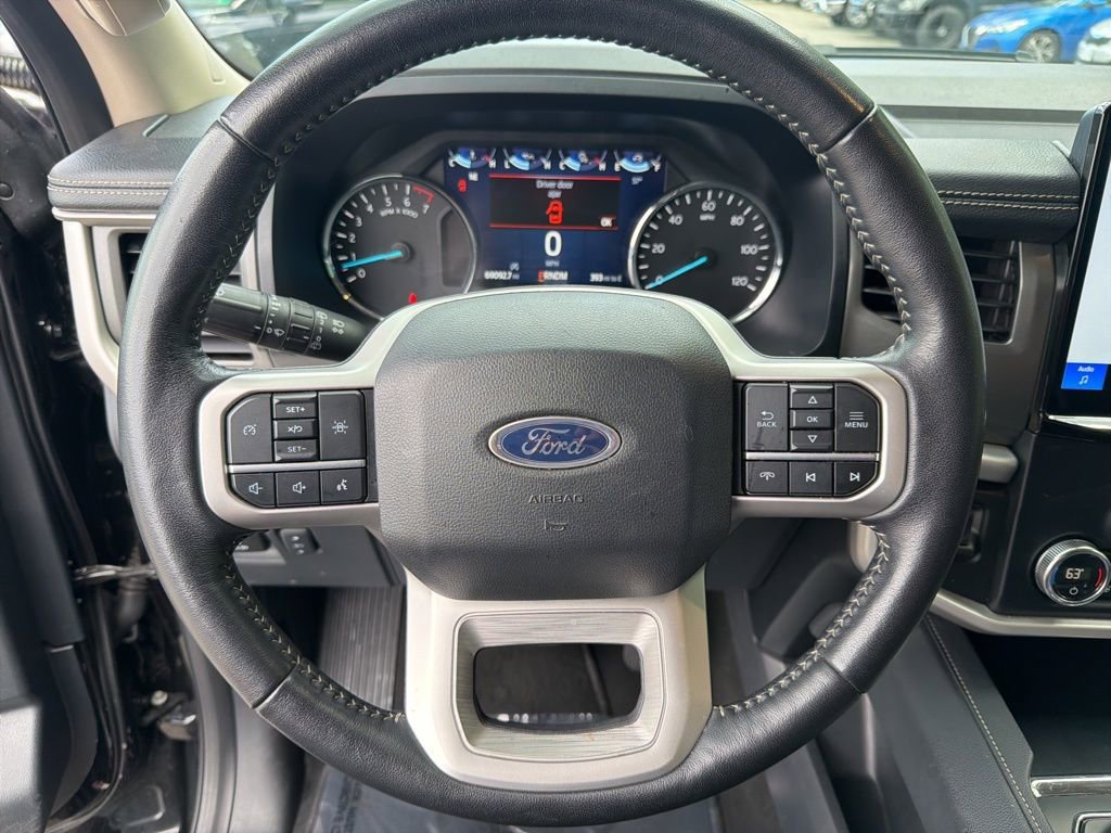 Used 2024 Ford Expedition Max XLT image 17
