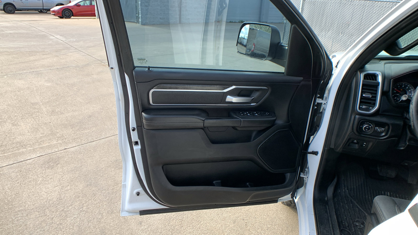 Used 2019 RAM 1500 Big Horn AWD/4WD image 8