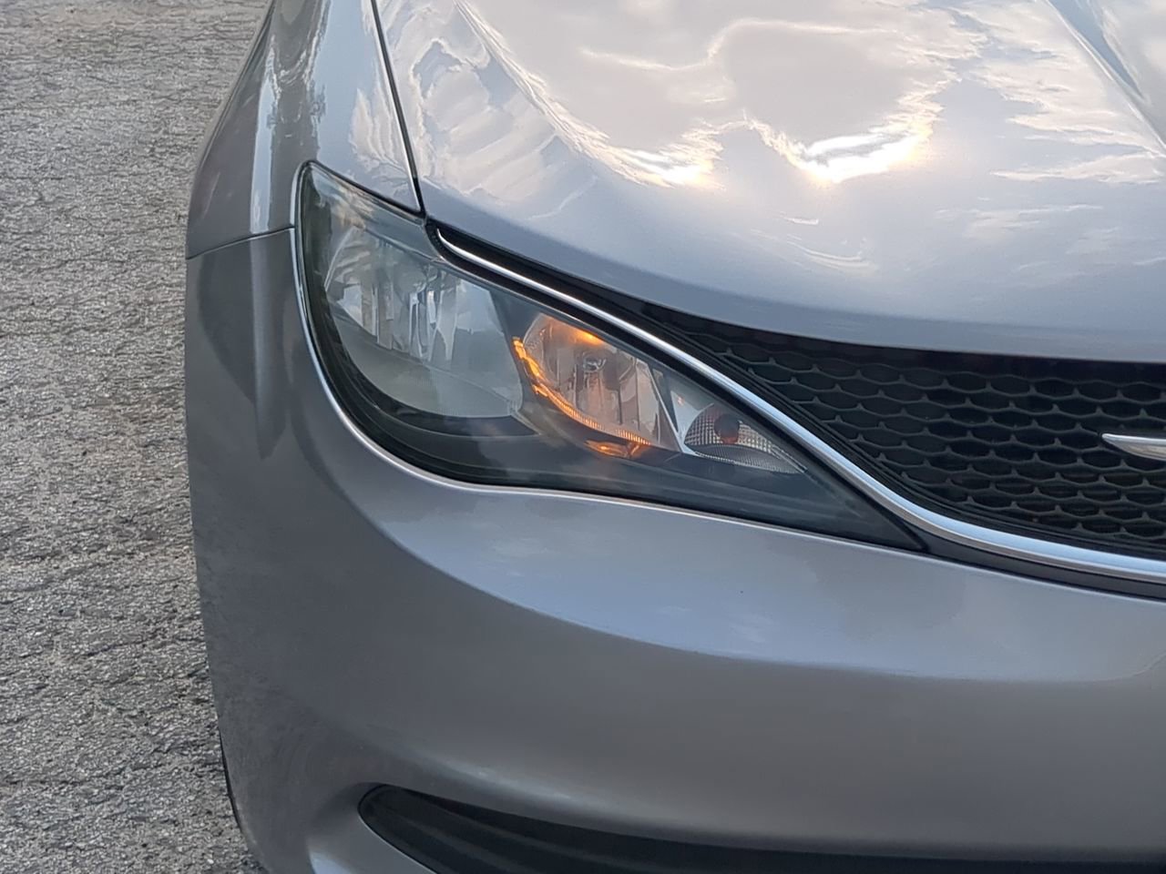 Certified 2020 Chrysler Voyager LX image 8