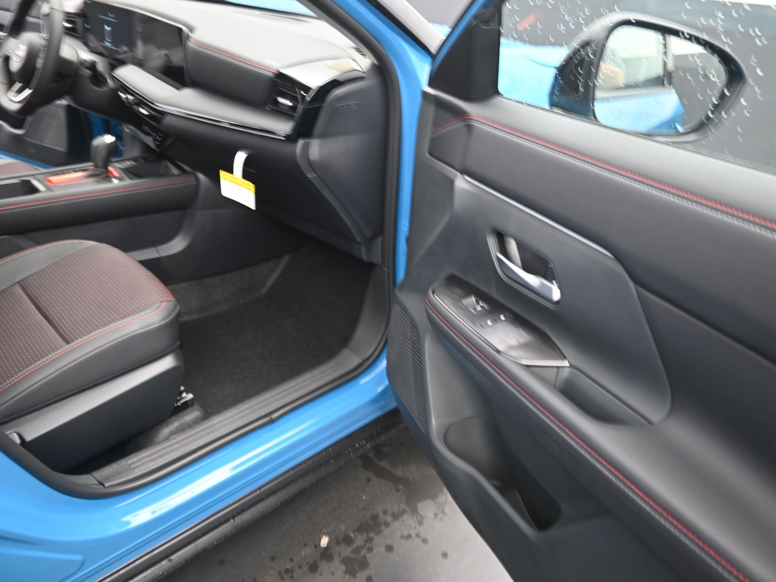 New 2025 Nissan Kicks SR image 20