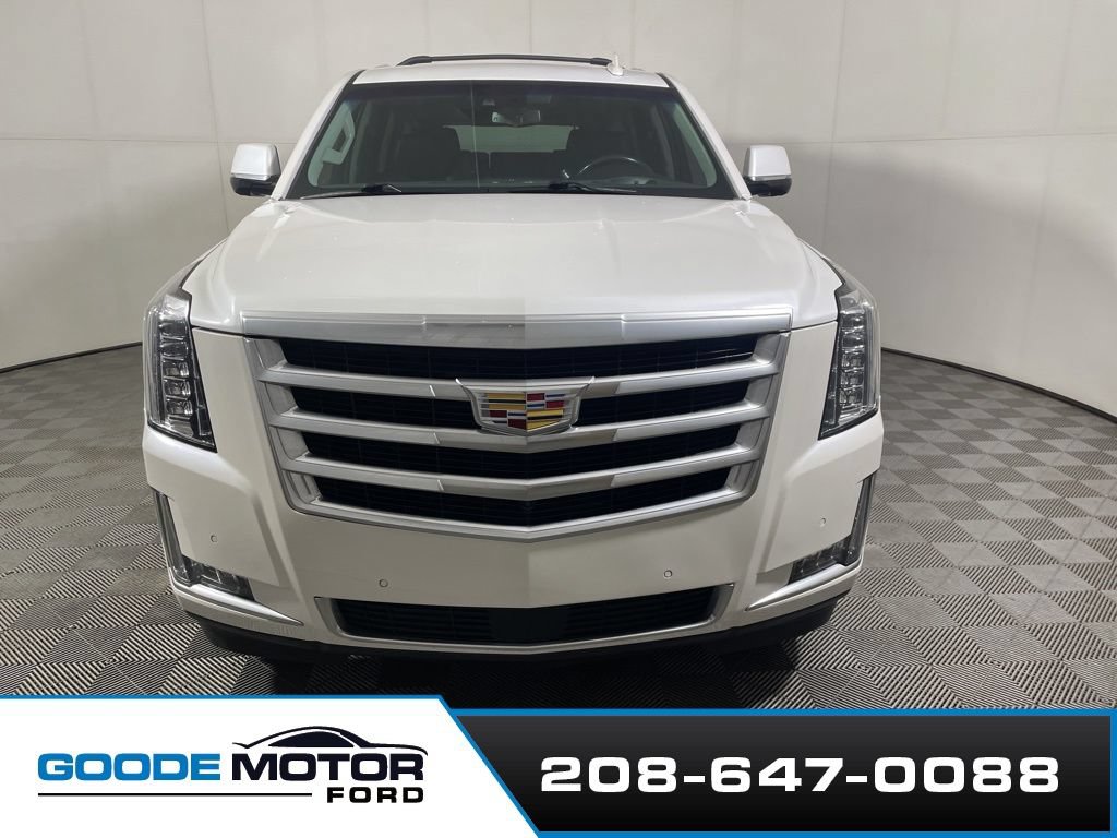 Used 2019 Cadillac Escalade Premium Luxury AWD/4WD image 3