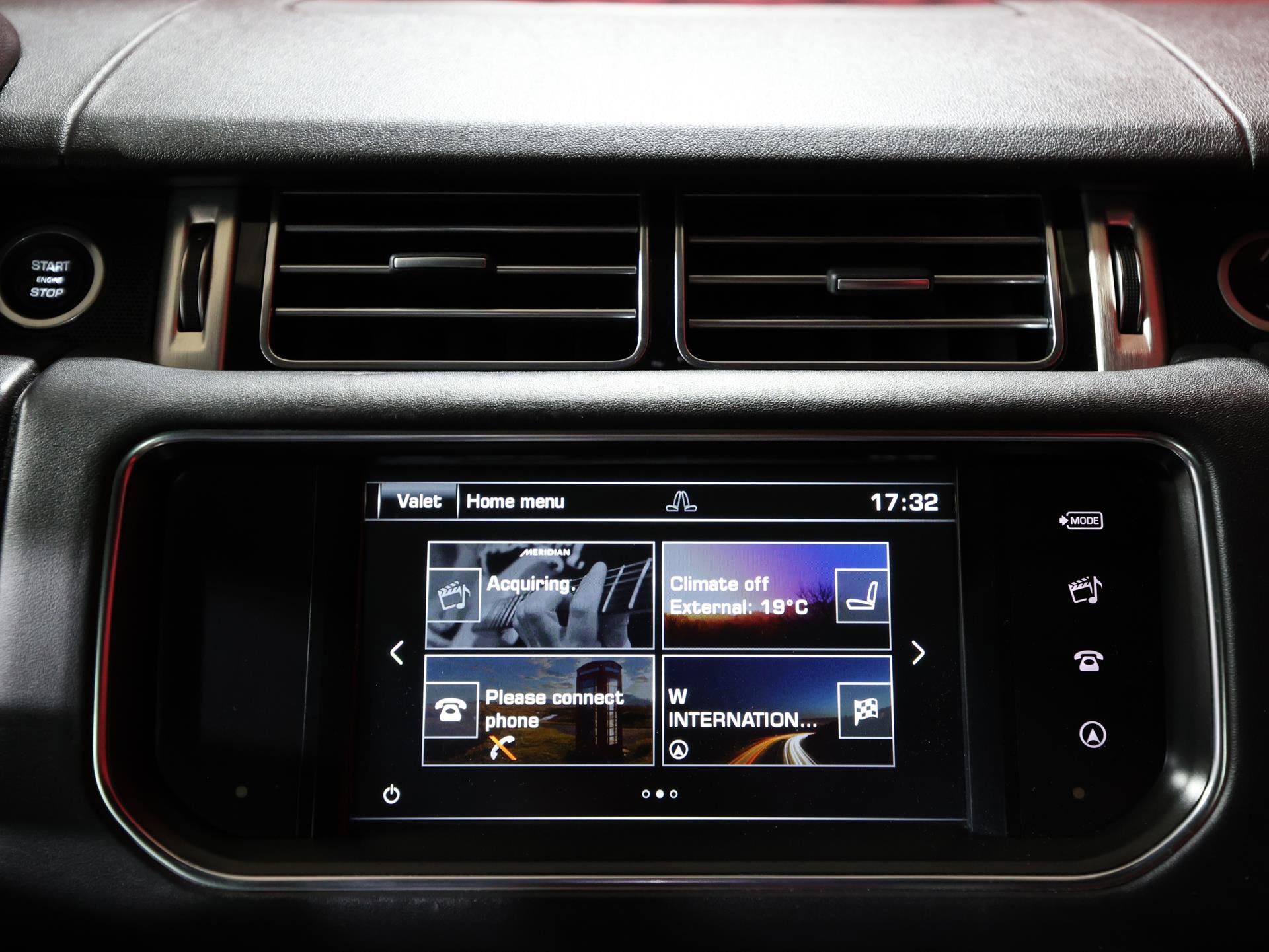 Used 2016 Land Rover Range Rover Supercharged image 19