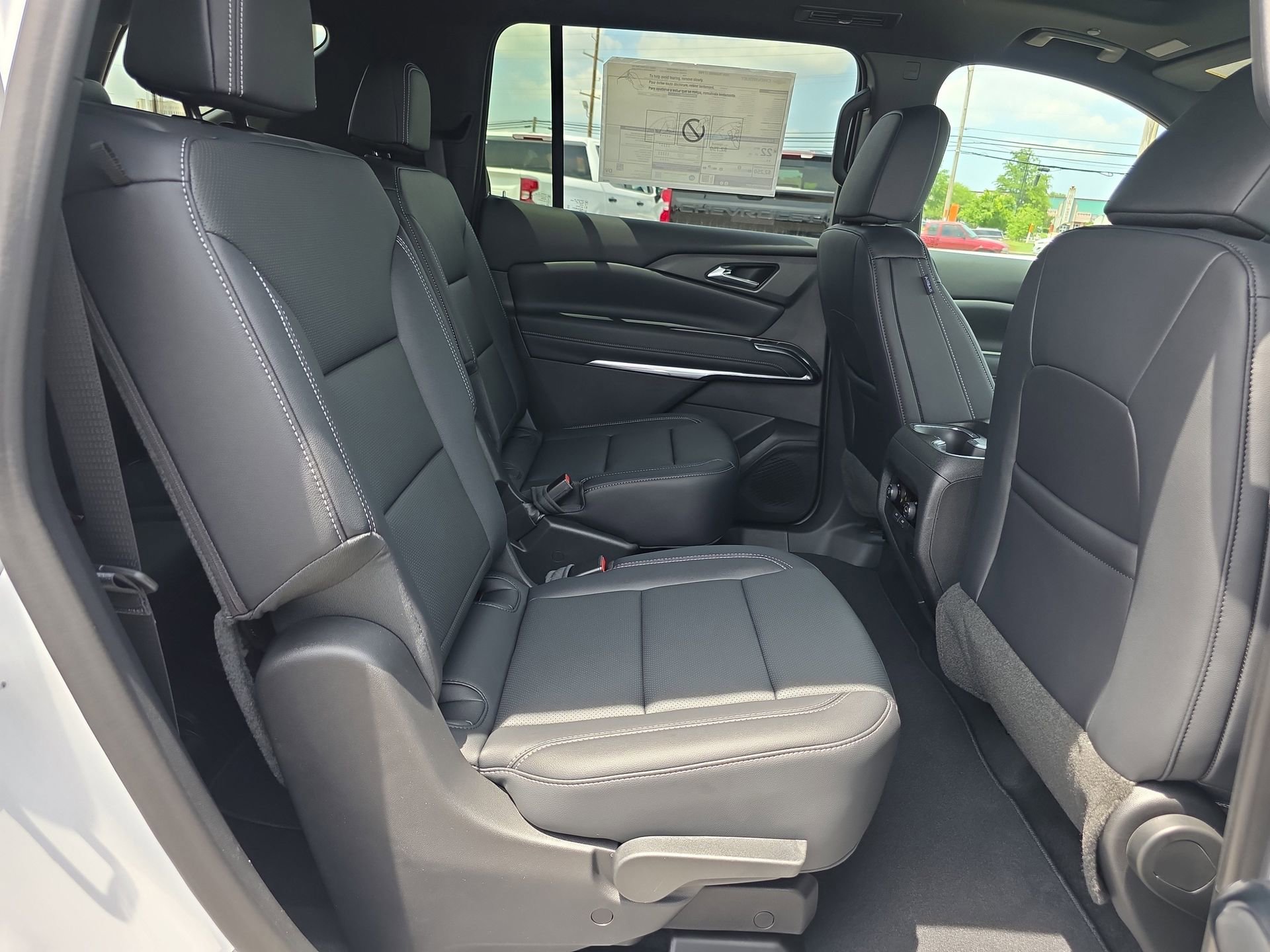 New 2026 Chevrolet Traverse LT w/ Sun and Wheel Package FWD image 15