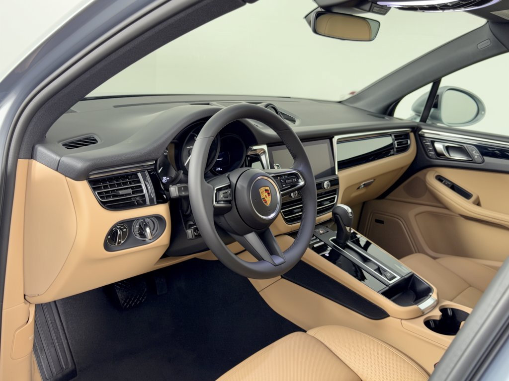 New 2026 Porsche Macan AWD/4WD image 4