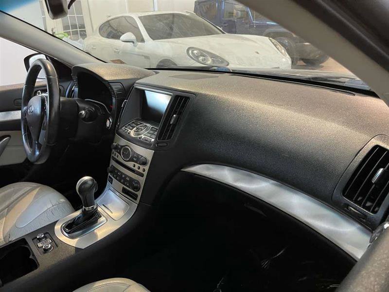 Used 2009 INFINITI G37 Sport w/ Premium Pkg image 16