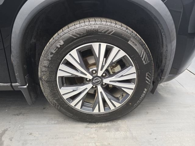 Used 2022 Nissan Rogue SV w/ SV Premium Package FWD image 13