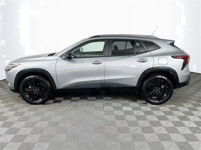 Certified 2024 Chevrolet Trax ACTIV w/ Driver Confidence Package FWD image 4