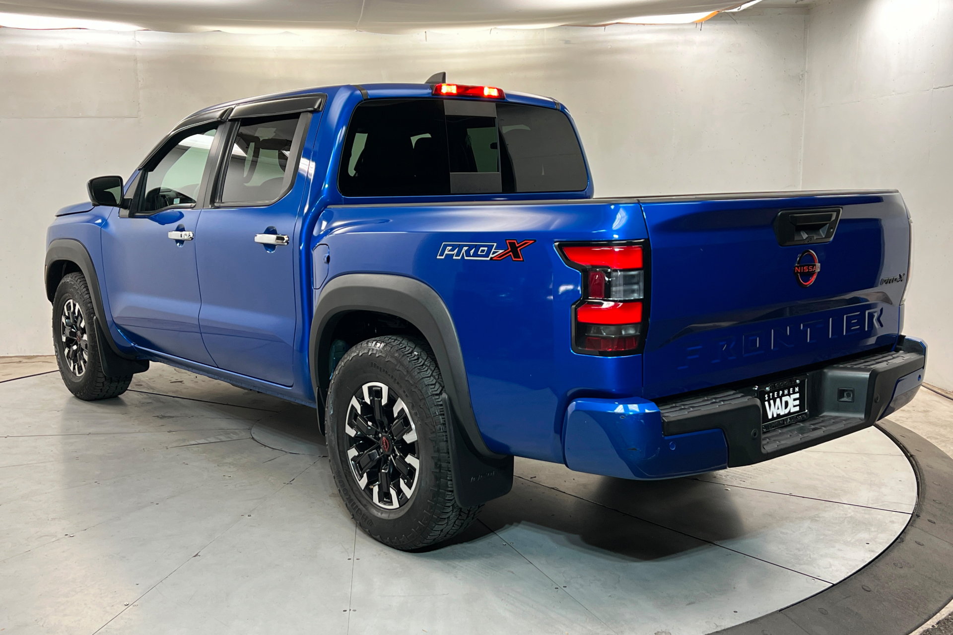 Used 2024 Nissan Frontier Pro-X w/ Pro Convenience Package RWD image 3