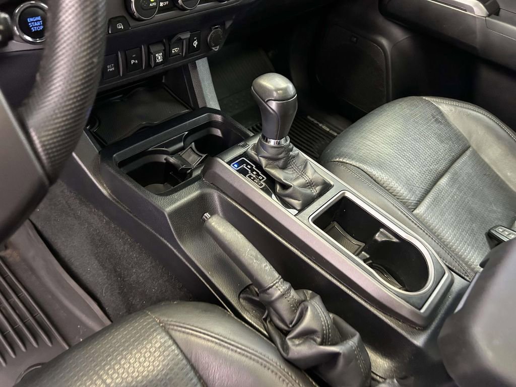 Certified 2020 Toyota Tacoma TRD Off-Road w/ TRD Premium Off Road Package AWD/4WD image 24