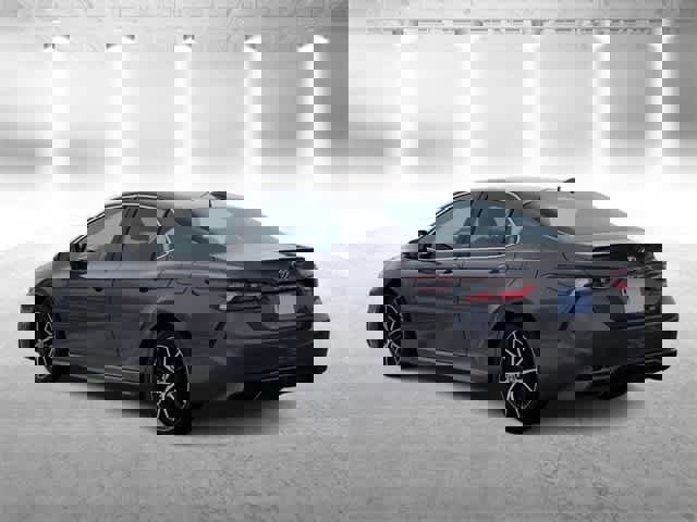 Used 2023 Toyota Camry SE image 6