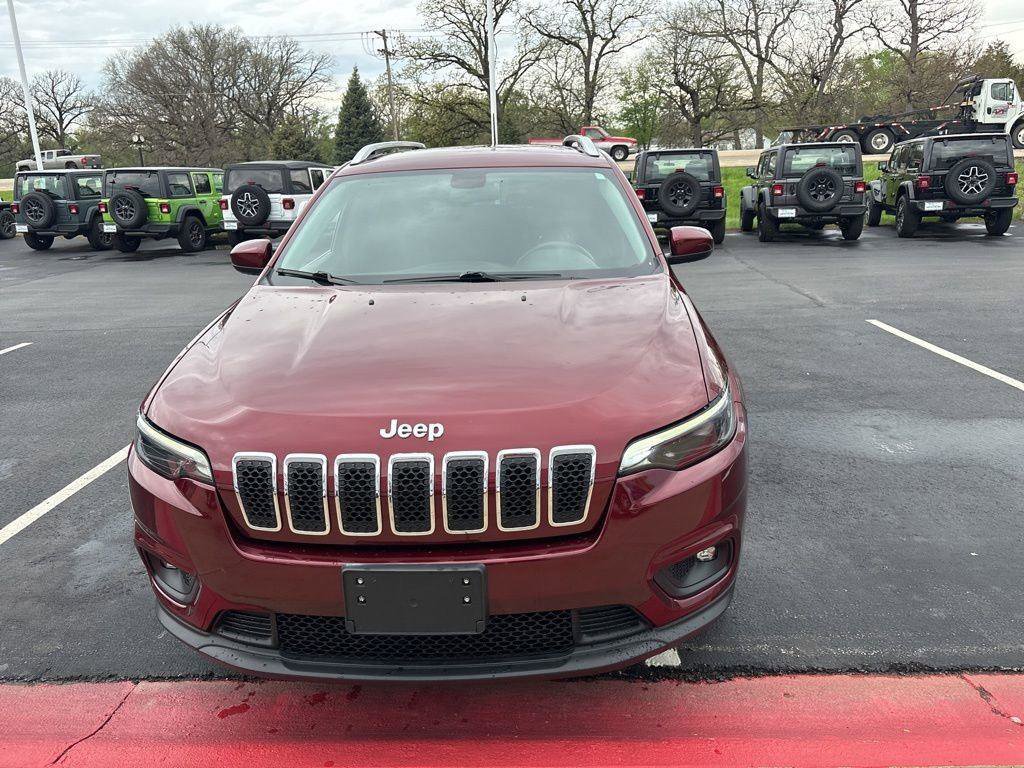Used 2019 Jeep Cherokee Latitude w/ Cold Weather Group FWD image 4