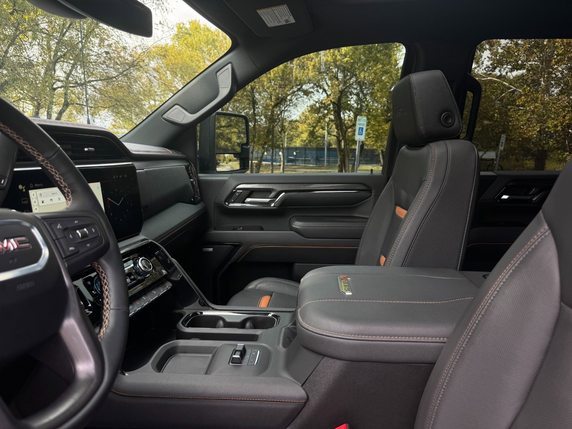 Used 2024 GMC Sierra 2500 AT4 w/ AT4 Preferred Package image 18