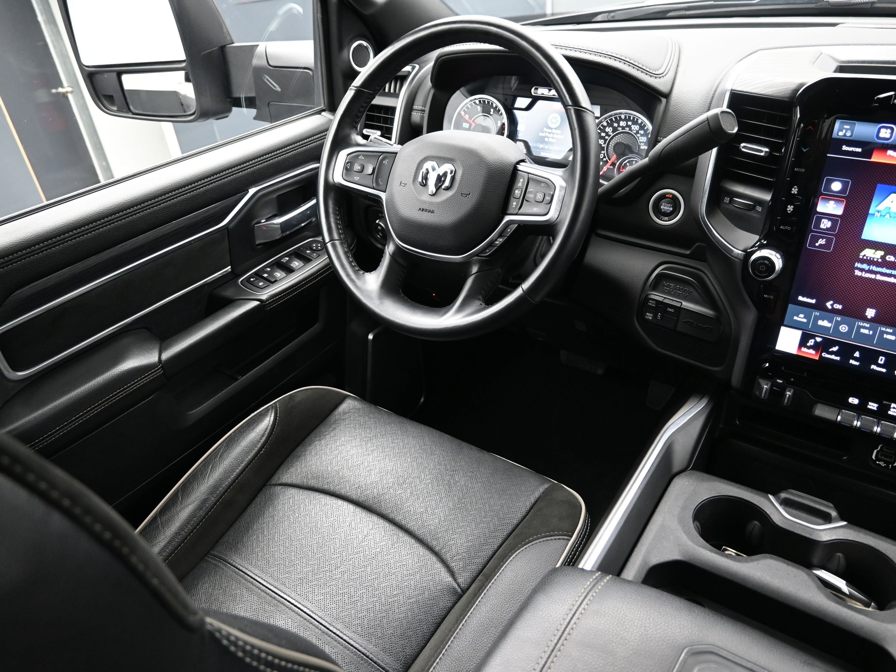 Used 2023 RAM 2500 Laramie AWD/4WD image 24