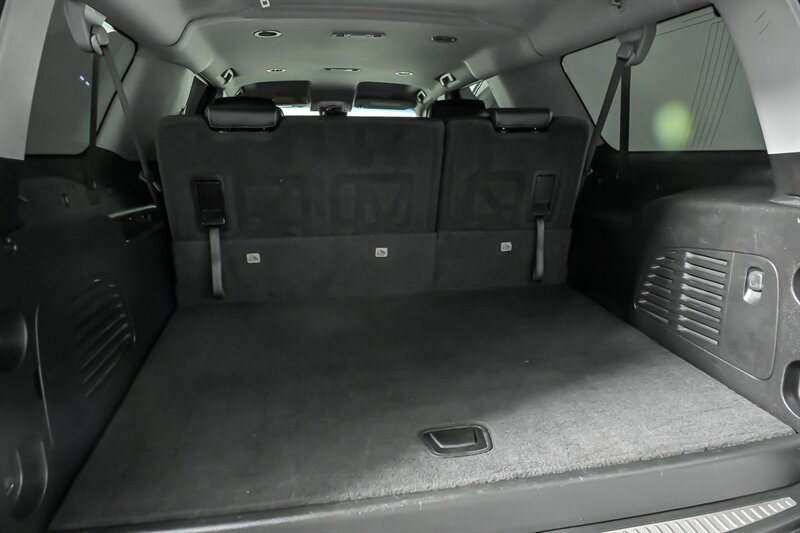 Used 2018 Chevrolet Suburban LT AWD/4WD image 12