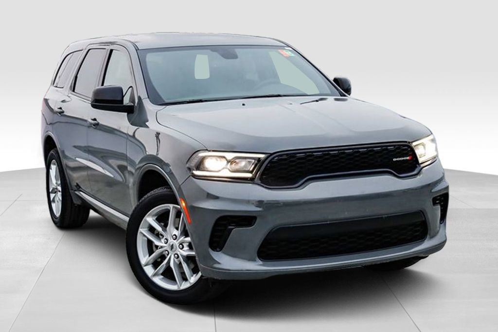 Used 2024 Dodge Durango GT image 2