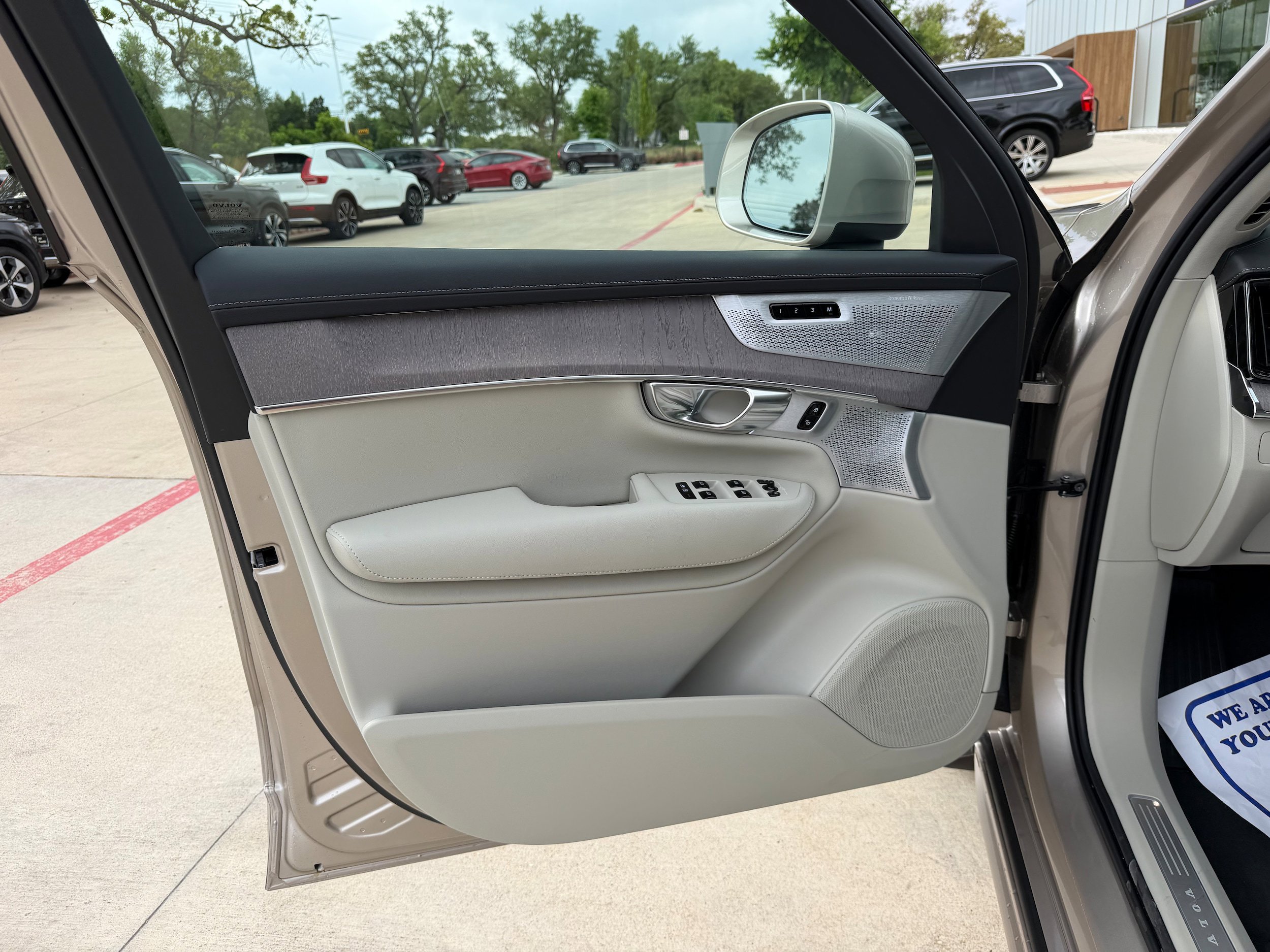 New 2026 Volvo XC90 B5 Ultra w/ Lounge Package AWD/4WD image 19