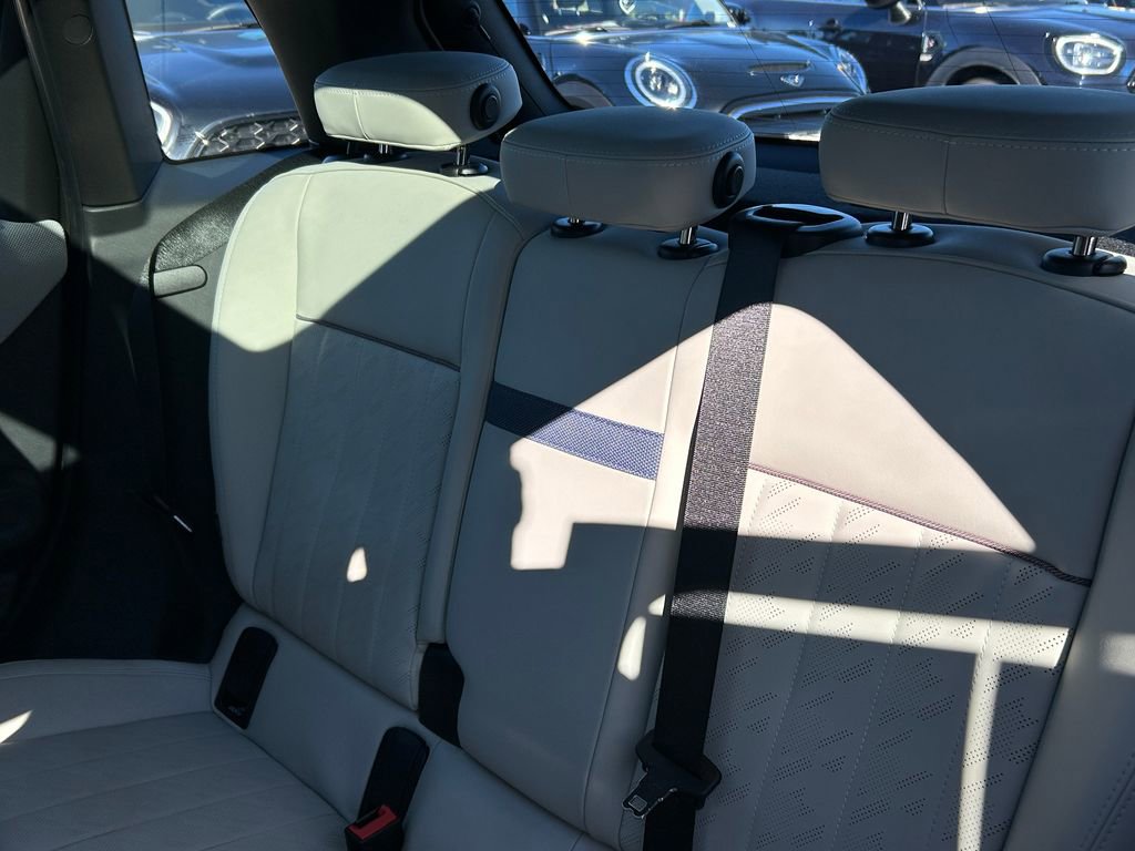 Used 2025 MINI Cooper S image 31