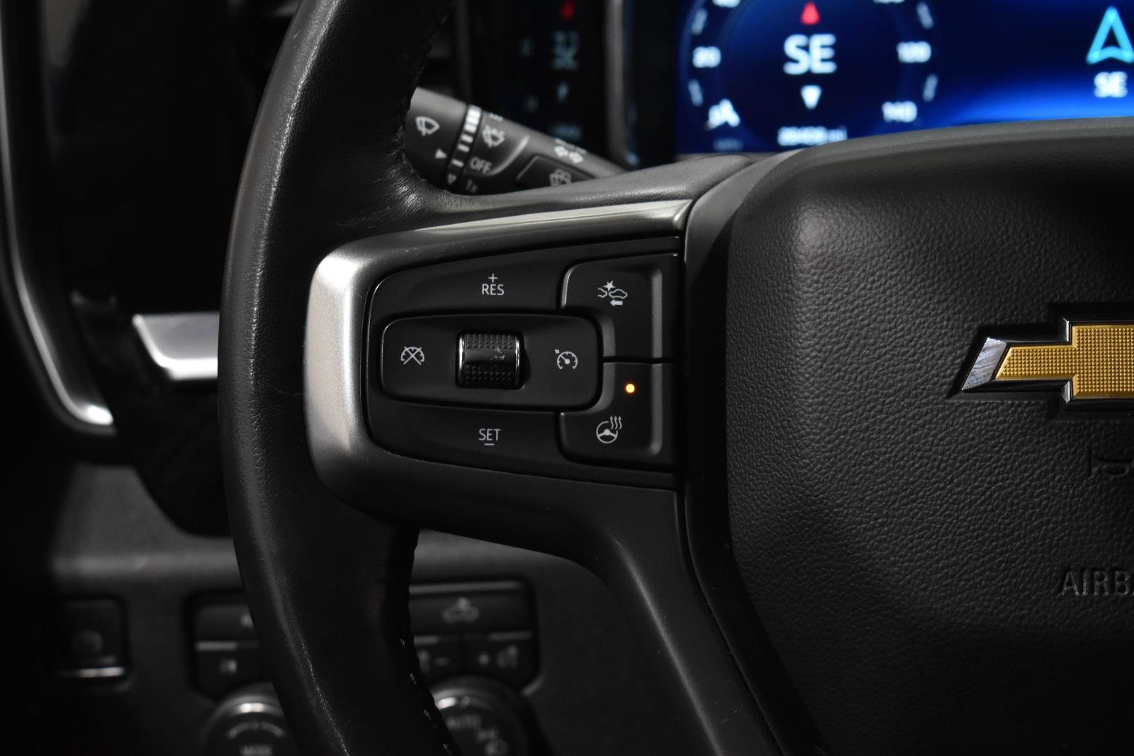 Used 2022 Chevrolet Silverado 1500 LT AWD/4WD image 10