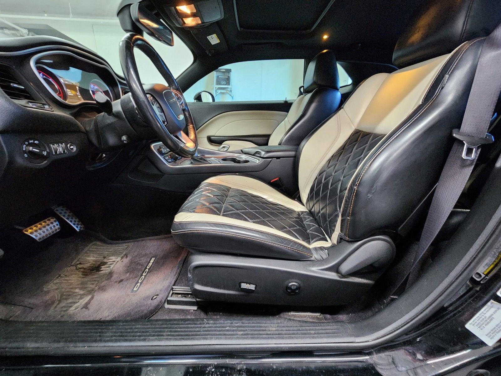 Used 2016 Dodge Challenger R/T Plus image 17