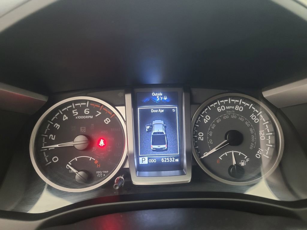 Used 2023 Toyota Tacoma SR5 AWD/4WD image 30