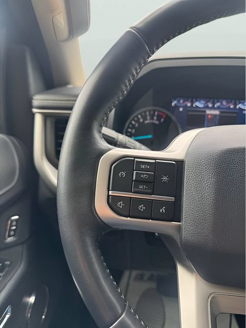 Used 2024 Ford Expedition XLT AWD/4WD image 24